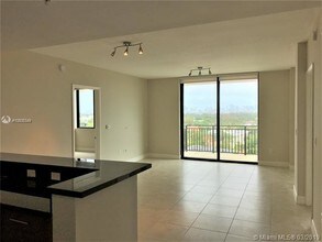 1300 Ponce De Leon Blvd-Unit -806 in Coral Gables, FL - Building Photo - Building Photo