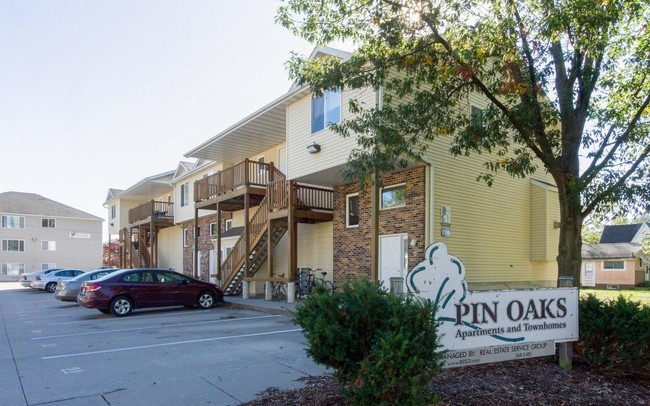 The Oaks in Ames, IA - Building Photo