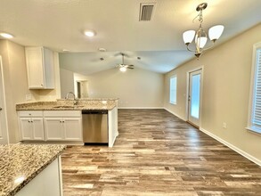 6006 Colton Blaine Ct in Crestview, FL - Building Photo - Building Photo