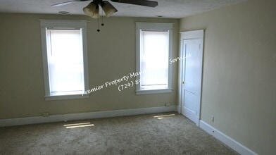 506 Penn Ave in Midland, PA - Building Photo - Building Photo
