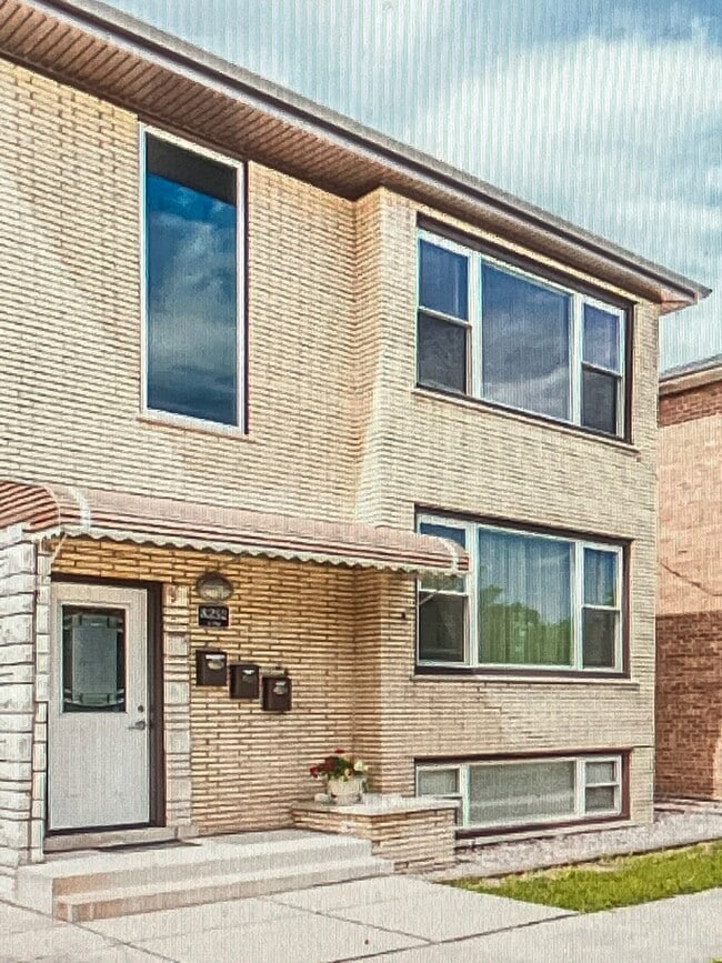 8252 W 95th St, Unit 2