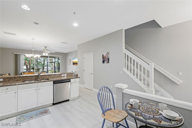 property at 836 Hampton Cir