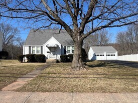 383 Wells Rd in Wethersfield, CT - Building Photo