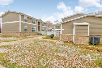 Glen Abbey Crossing in Dawson Springs, KY - Building Photo - Building Photo