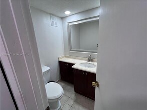 11246 NW 14th Ct in Pembroke Pines, FL - Building Photo - Building Photo