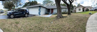12900 SW 13th Manor in Davie, FL - Building Photo