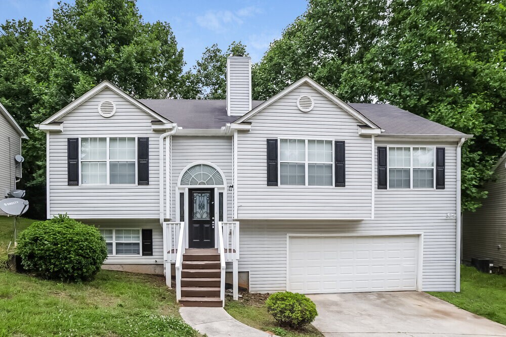6937 Fairway Trail in Austell, GA - Building Photo