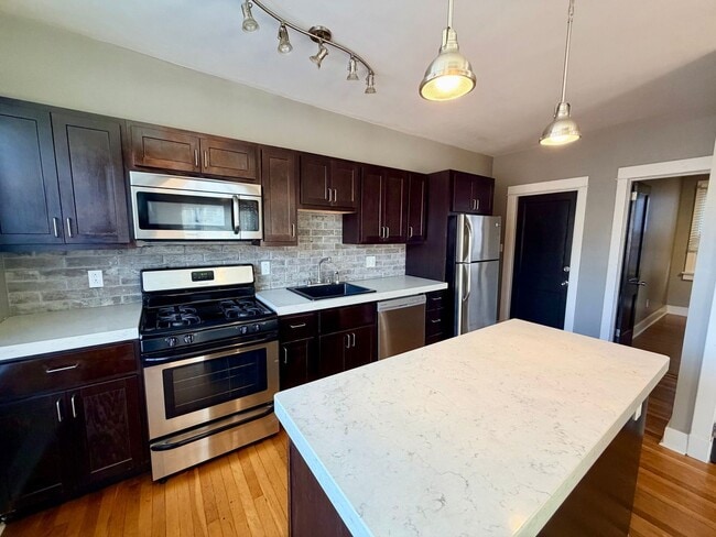 6407 Bartlett St in Pittsburgh, PA - Building Photo - Building Photo