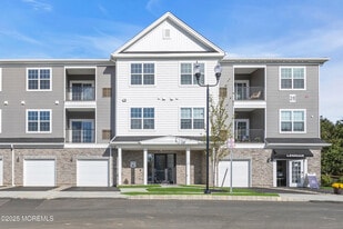 28311 Radford Ct in Monroe Township, NJ - Building Photo