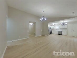 1319 Country Ridge Ln in Indianapolis, IN - Building Photo - Building Photo