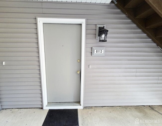 8113 Tamarron Dr in Plainsboro, NJ - Building Photo - Building Photo