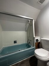 1034 Chelton Ave in Pittsburgh, PA - Building Photo - Building Photo