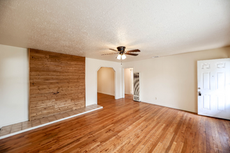 2422 31st St in Lubbock, TX - Building Photo - Building Photo