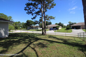 725 Dalhart Ave SW in Palm Bay, FL - Building Photo - Building Photo