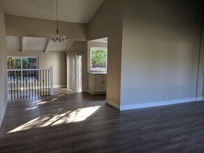 909 Crellin Rd in Pleasanton, CA - Building Photo - Building Photo