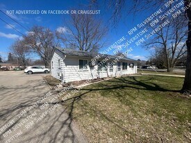 244 W Drahner Rd in Oxford, MI - Building Photo