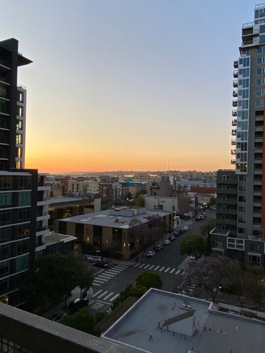 350 W Ash St, Unit Little Italy Parking in San Diego, CA - Building Photo