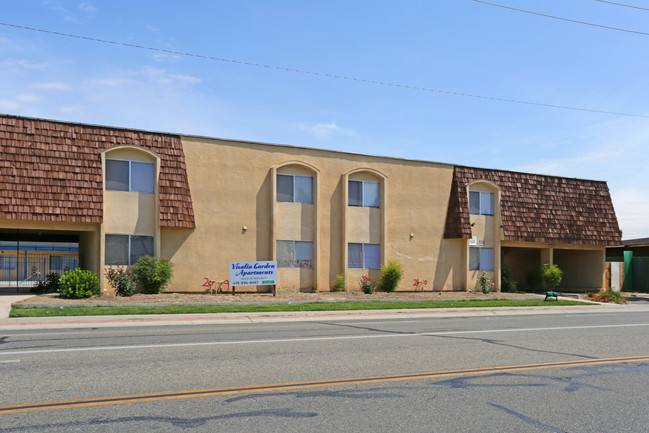 Visalia Gardens Apartments in Visalia, CA - Building Photo - Building Photo