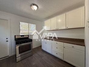 135 E Burcham Ave in San Antonio, TX - Building Photo - Building Photo