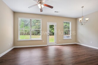 3039 Bonnes Dr in Stonecrest, GA - Foto de edificio - Building Photo