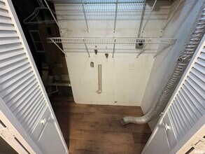 1107 Eisenhower Dr in Pekin, IL - Building Photo - Building Photo