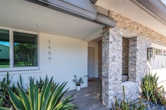 1959 SE 25th Ave in Fort Lauderdale, FL - Foto de edificio - Building Photo