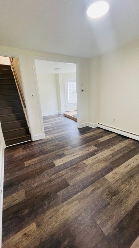 825 Maple Ave in Phoenixville, PA - Foto de edificio - Building Photo