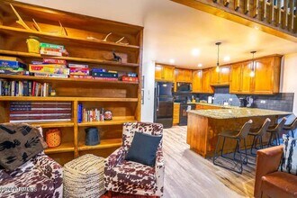 17810 S Walapai Rd in Munds Park, AZ - Building Photo - Building Photo