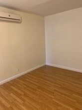 1909 N Hollywood Way in Burbank, CA - Foto de edificio - Building Photo