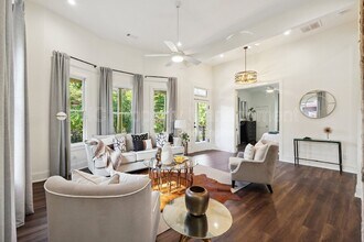 738 Highland Ave NE in Atlanta, GA - Building Photo - Building Photo