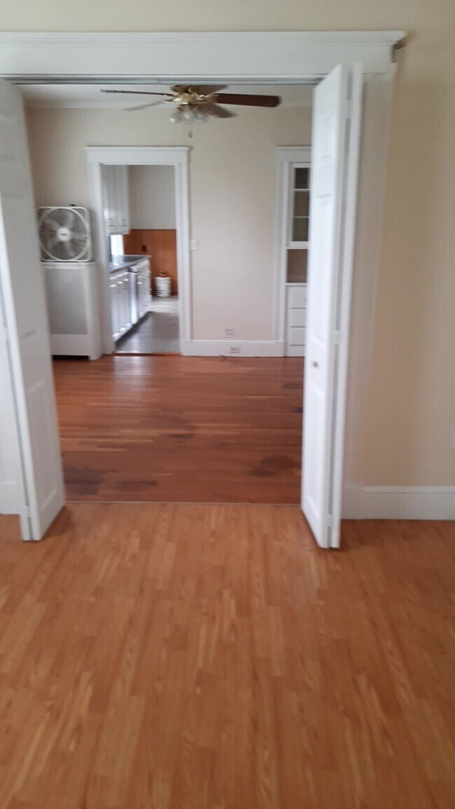 19 Raymond Rd Apartments and Nearby Salem Apartments For Rent Salem, MA