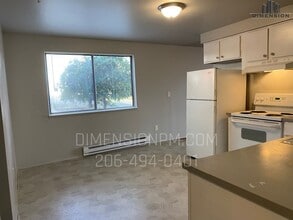 DT093 AWS in Auburn, WA - Building Photo - Interior Photo