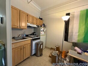 62 Boylston St, Unit 716 in Boston, MA - Building Photo - Building Photo