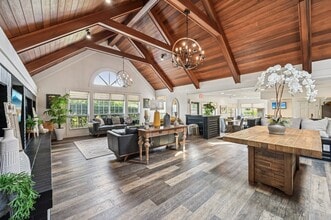 Island Club in Columbus, OH - Foto de edificio - Building Photo