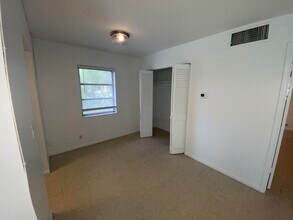 221 SE 3rd Ave in Boynton Beach, FL - Building Photo - Building Photo