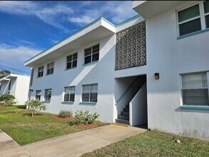 8401 N Atlantic Ave, Unit D-3 in Cape Canaveral, FL - Building Photo - Building Photo