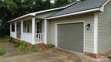 6930 Melbourne Dr in Fayetteville, NC - Building Photo - Building Photo