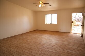 104 Tomahawk Dr in Huachuca City, AZ - Building Photo - Building Photo