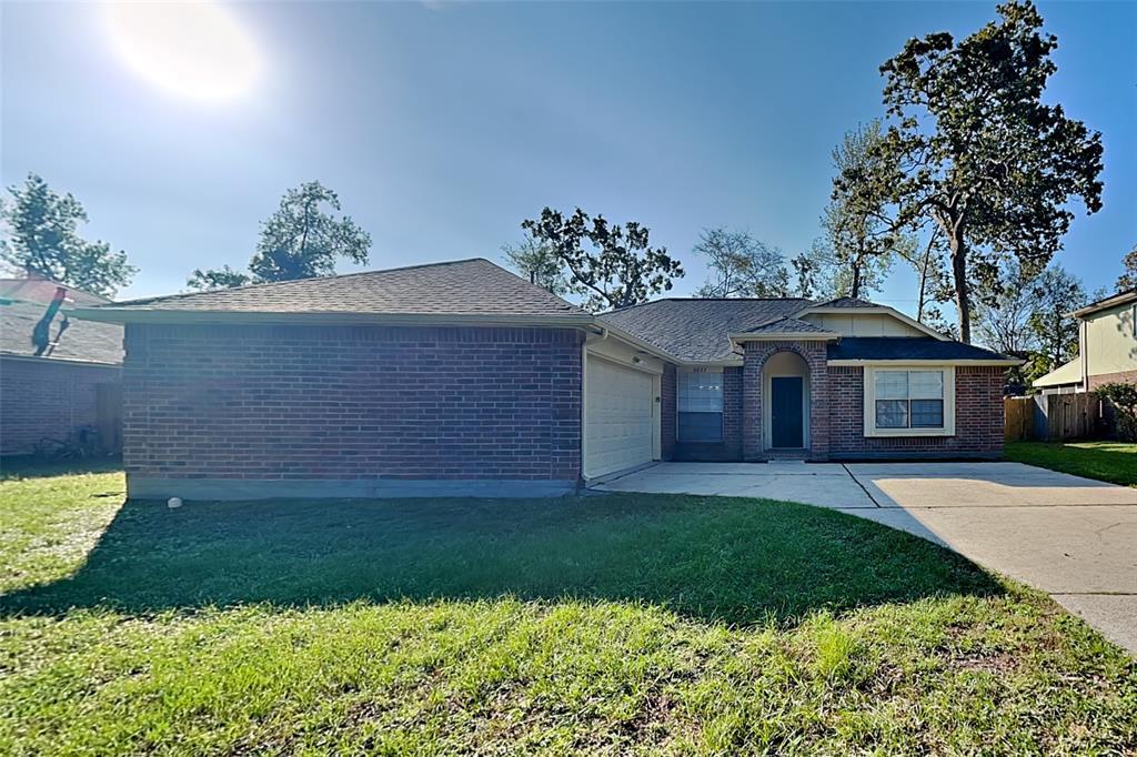 6823 Woodland Oaks in Magnolia, TX - Building Photo