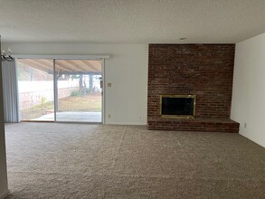 10012 Sully Dr in Los Angeles, CA - Building Photo - Building Photo