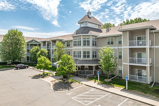Cardinal Pointe of Oakdale in Oakdale, MN - Building Photo - Building Photo