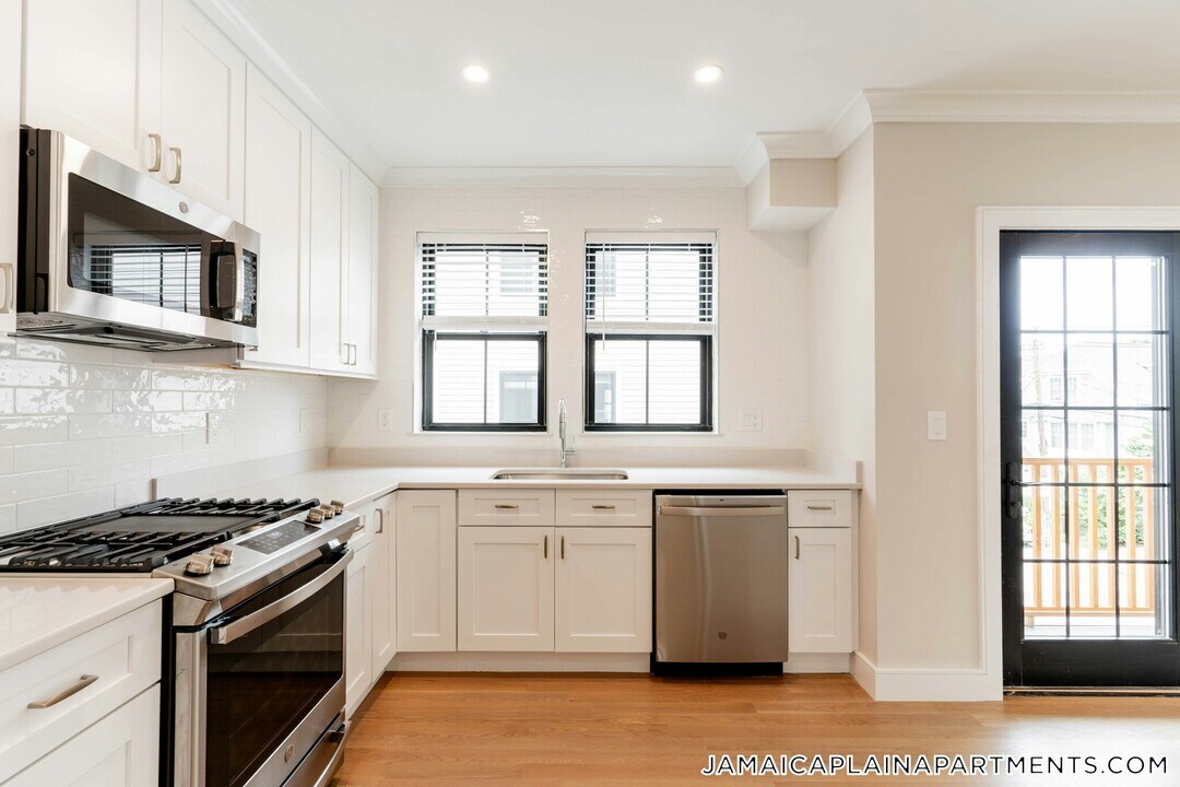 285 Lamartine St in Boston, MA - Building Photo