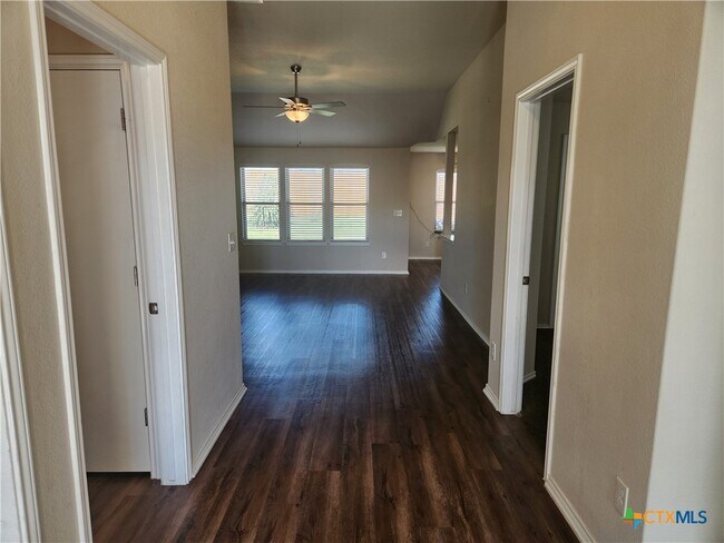 2320 Petersburg Ln in Temple, TX - Building Photo - Building Photo