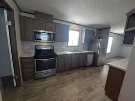 154 Friendly St in Springfield, IL - Building Photo