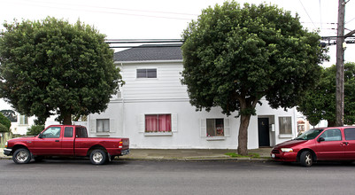 2845-2849 Ulloa St in San Francisco, CA - Building Photo - Building Photo