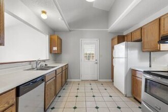 2677 Idlebrook Cir in Piney Green, NC - Building Photo - Building Photo