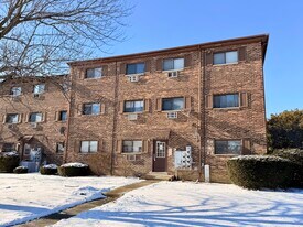 1538 Crimson Ln in Palatine, IL - Building Photo