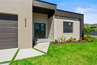 4105 NW 38th Terrace in Cape Coral, FL - Building Photo - Building Photo