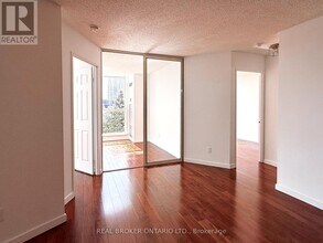 20-620 Southport St in Toronto, ON - Building Photo - Building Photo