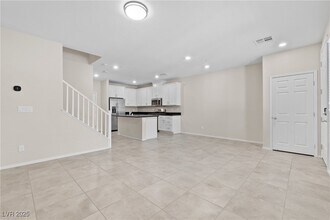 6243 Milford Sound St in Las Vegas, NV - Building Photo - Building Photo